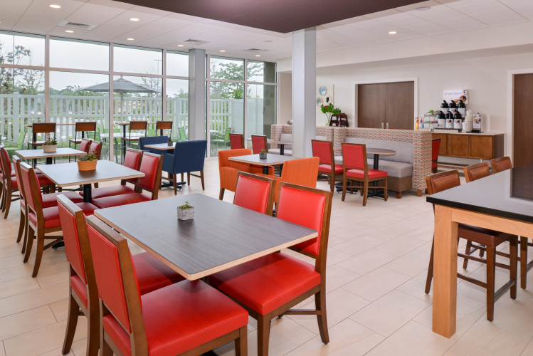 Holiday Inn Express & Suites St. Petersburg - Madeira Beach photo 31