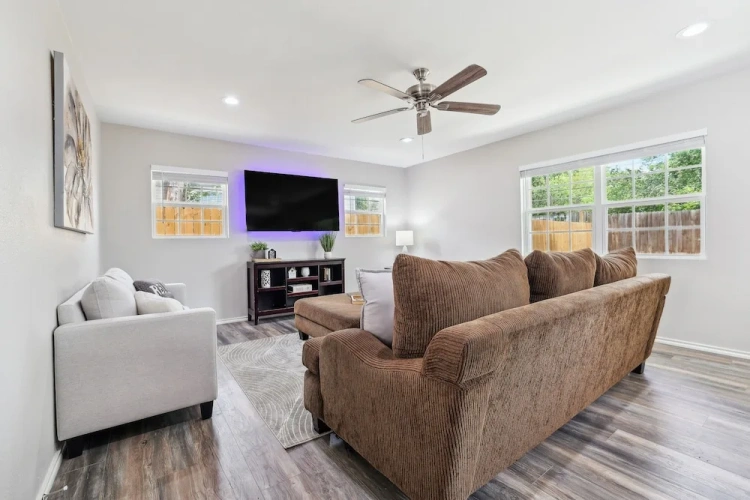 3 Bedrooms Cottage