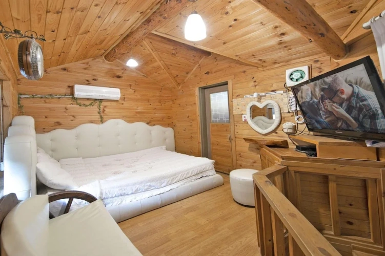 1 Bedroom Standard room with balcony