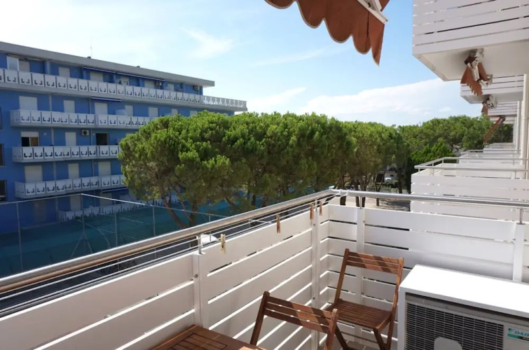 Enjoy Your Holiday in our Pool-beahost
