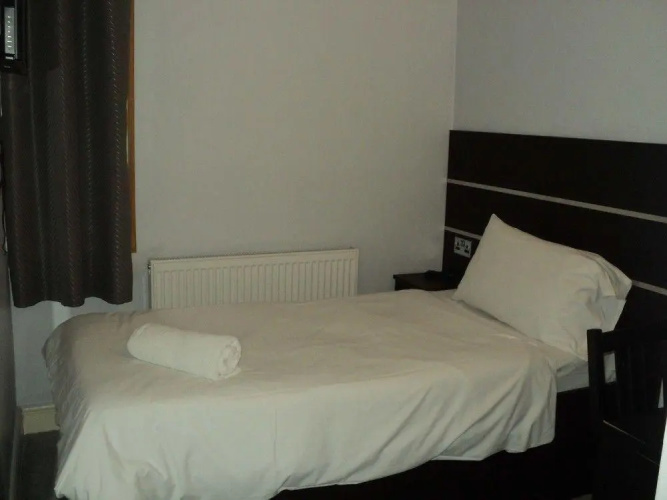 New Globe Hotel