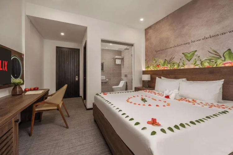 Kly Luxury Hotel