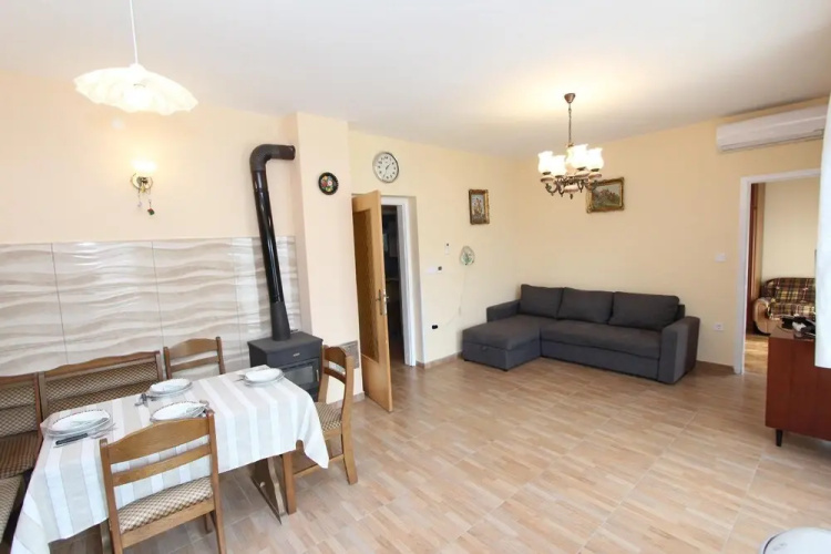 Apartment Oto