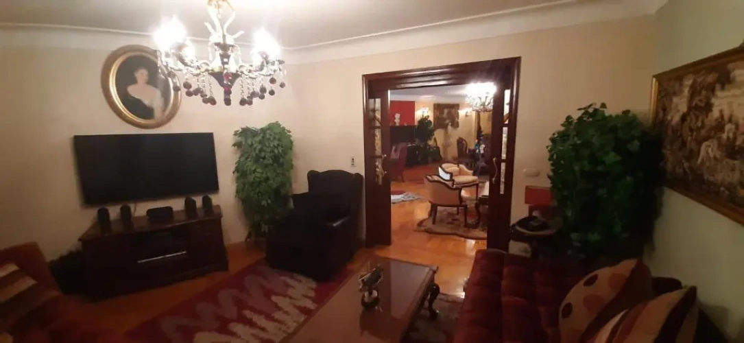 3 Bedrooms Apartment