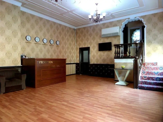 Empire Hotel