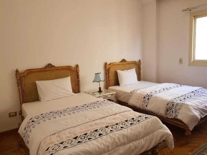 2 Bedrooms Apartment