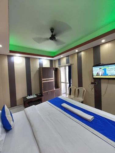 Deluxe Double room with city view