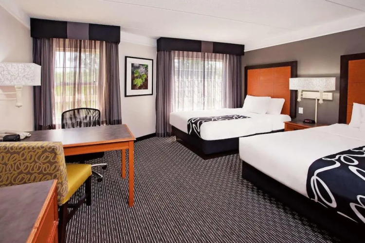 # 941 La Quinta Inn & Suites