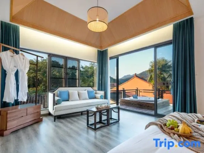 1 Bedroom Suite