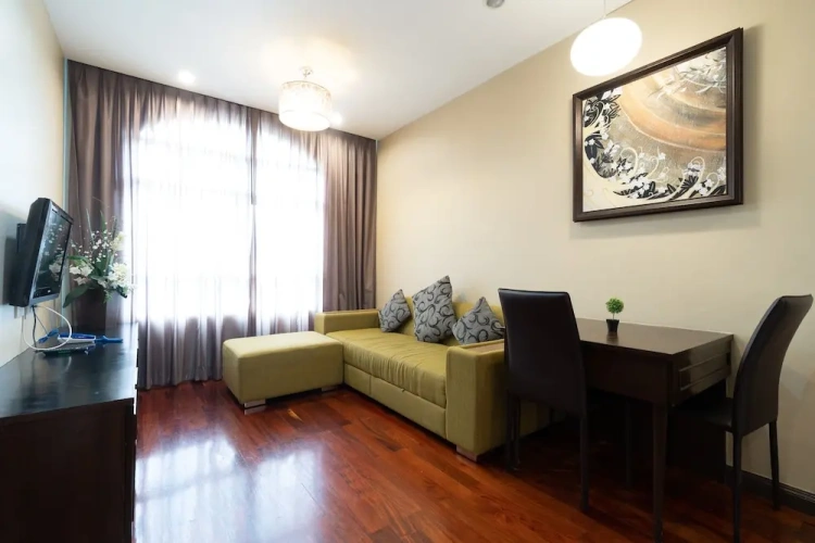 Classic Triple Suite