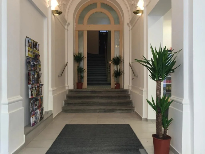 Cosmopole Hostel