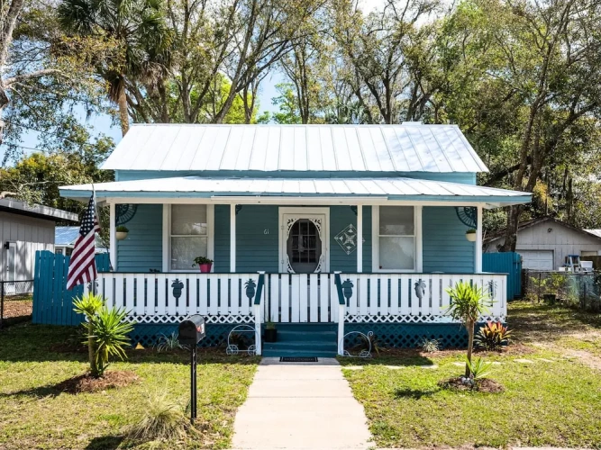 2 Bedrooms Cottage