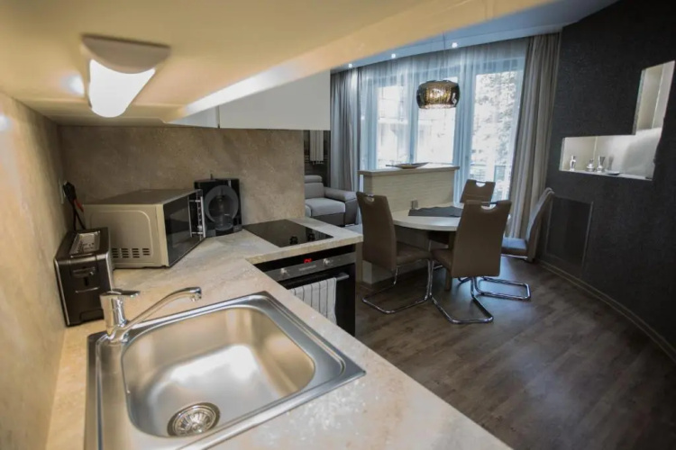 All Seasons Apartment