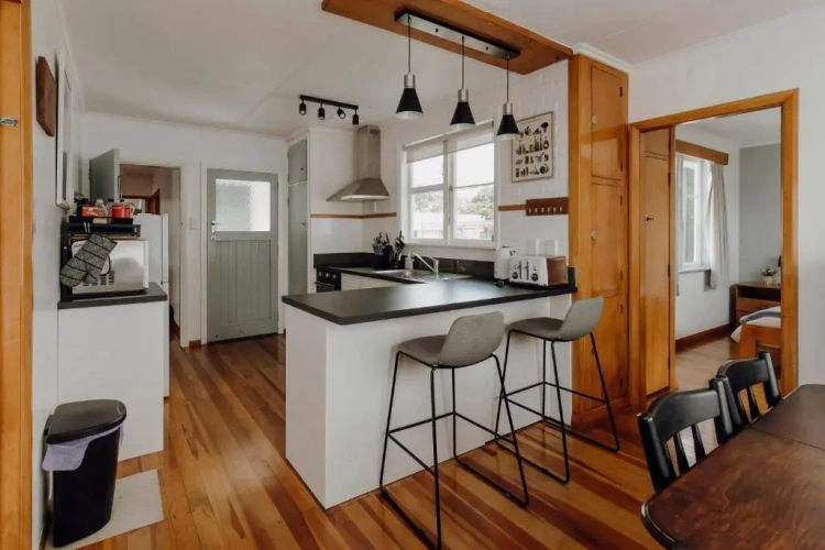 3 Bedrooms Cottage