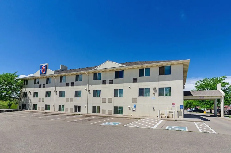 Econo Lodge Hotel - Brighton, CO