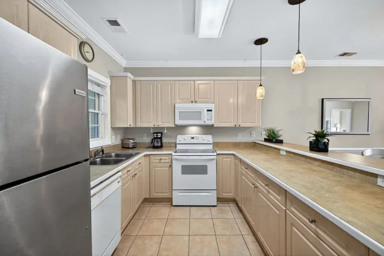 Magnolia Pointe Luster Leaf 4809-102