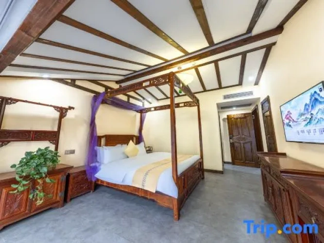 Standard Double room with river view