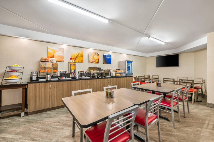 Comfort Inn Airport East photo 21