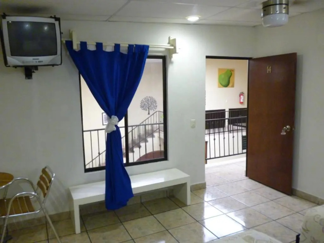 Uke Inn Hotel & Suites