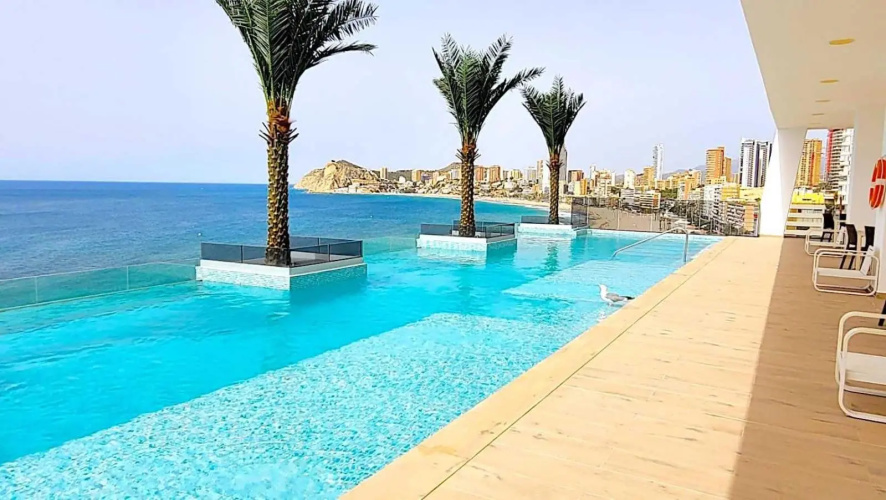 Luxury apartment5 with infinity swimming pool