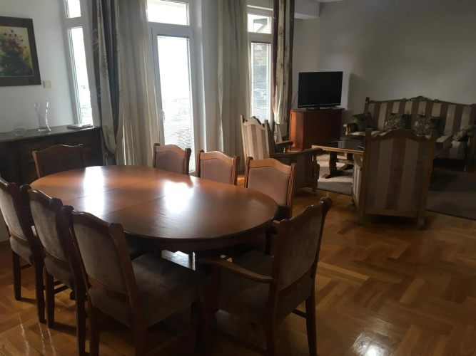 Vik House