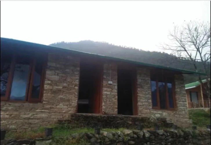 The Goat Village Dayara Bugyal - Hostel