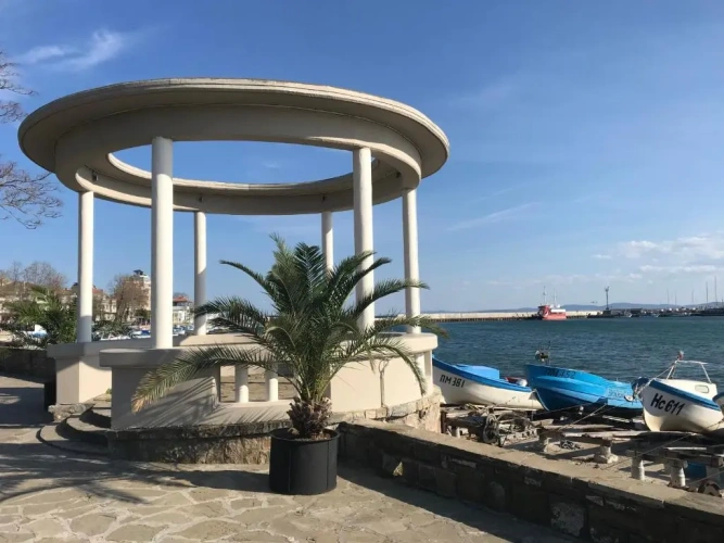 2 Bedrooms Apartment with balcony