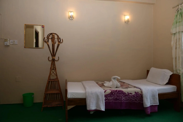 Standard Single room