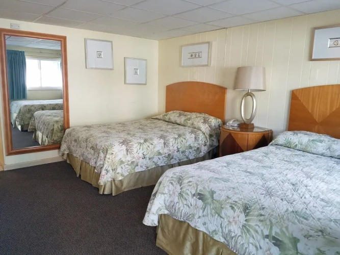 The Amethyst Beach Motel