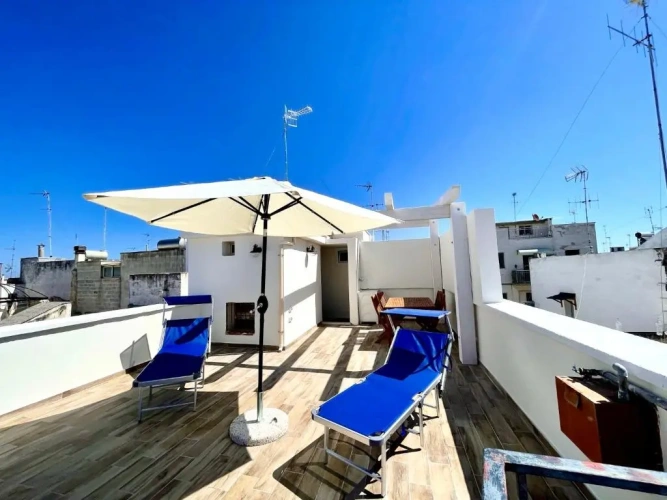 Apartment with balcony