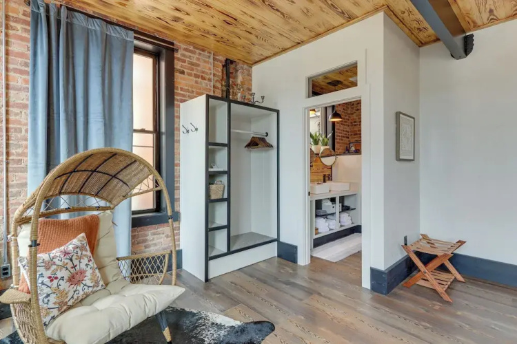 Luxurious Downtown Murphy Vacation Rental Loft!