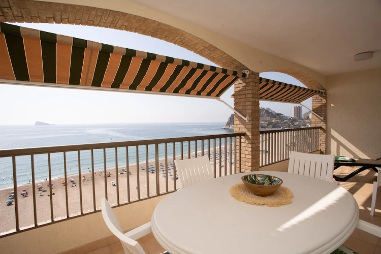 Family Apartment with sea view