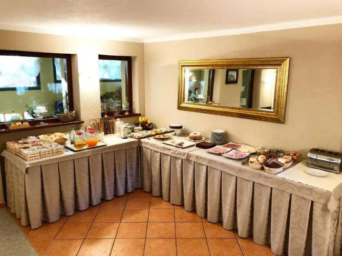Hotel Adler