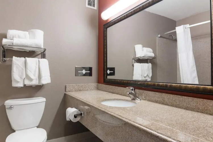 Lebossier Hotel