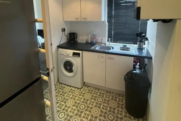 Simonside Apartment - Sleeps 6 -parking
