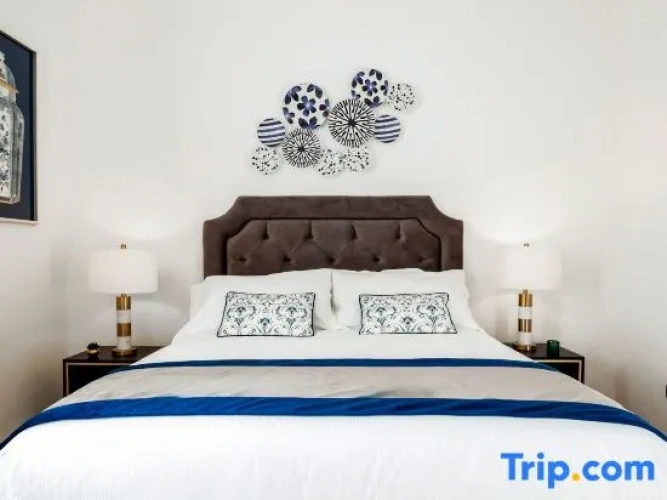 3 Bedrooms Apartment