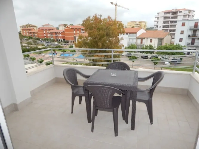 1 Bedroom Apartment with balcony