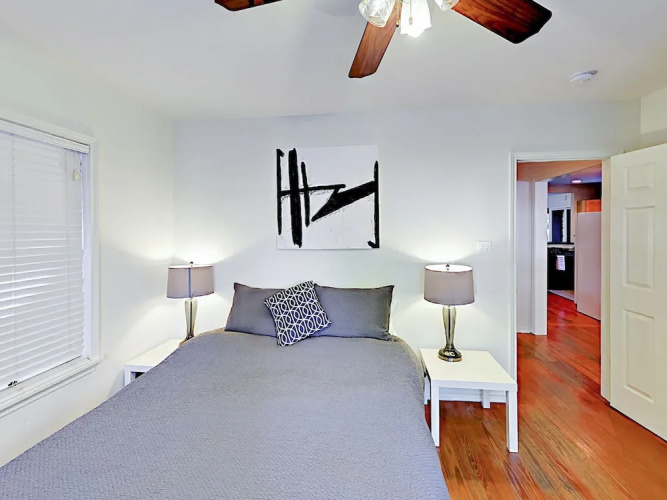 3BR 2BA Walk to Barton Springs Road by RedAwning