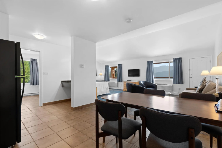 Kootenay Lakeview Resort , Bw Signature Collection photo 15