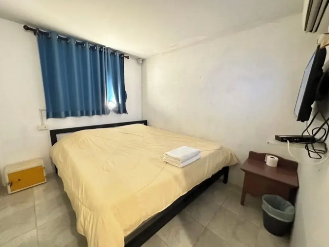 OYO 75472 GOTUM Hostel 2 & Money Exchange