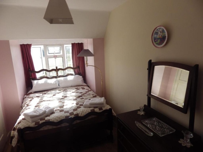 3 Bedrooms Cottage