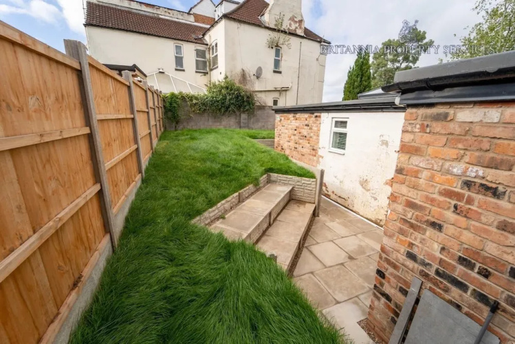 Lovely Homely Studio Available