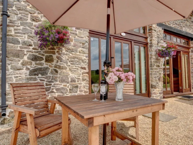 Charming apartment in Bampton with Jacuzzi