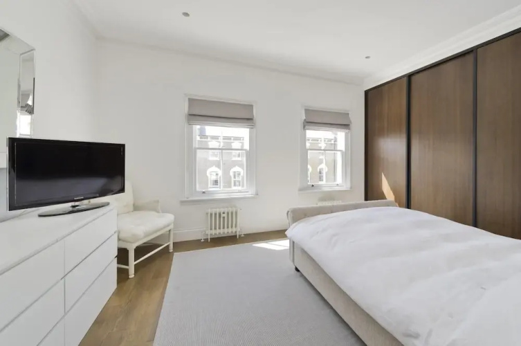 4-bed Flat With Amazing Balcony Views