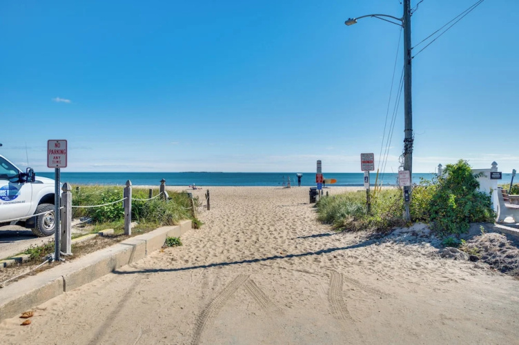 'beachfront 13' Condo on Old Orchard Beach