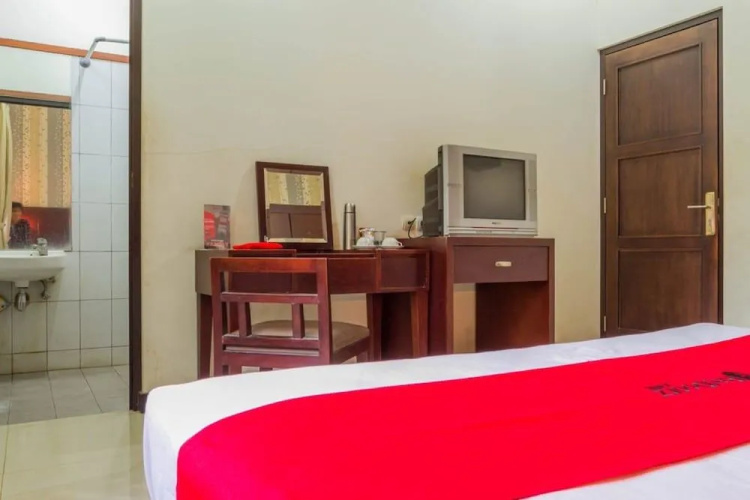 RedDoorz @ Cikutra 3