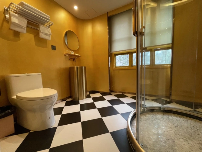 1 Bedroom Suite