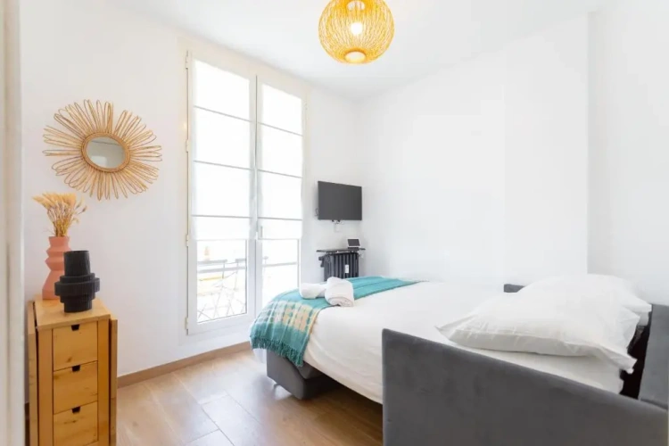 1 Bedroom Apartment