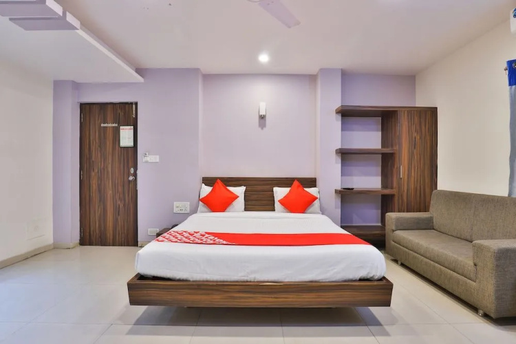 OYO 22419 Hotel Summit