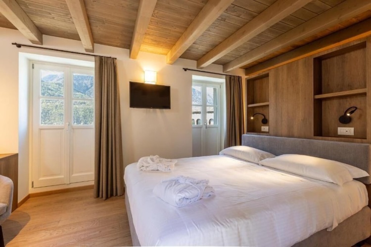 Deluxe Double room with balcony and with view